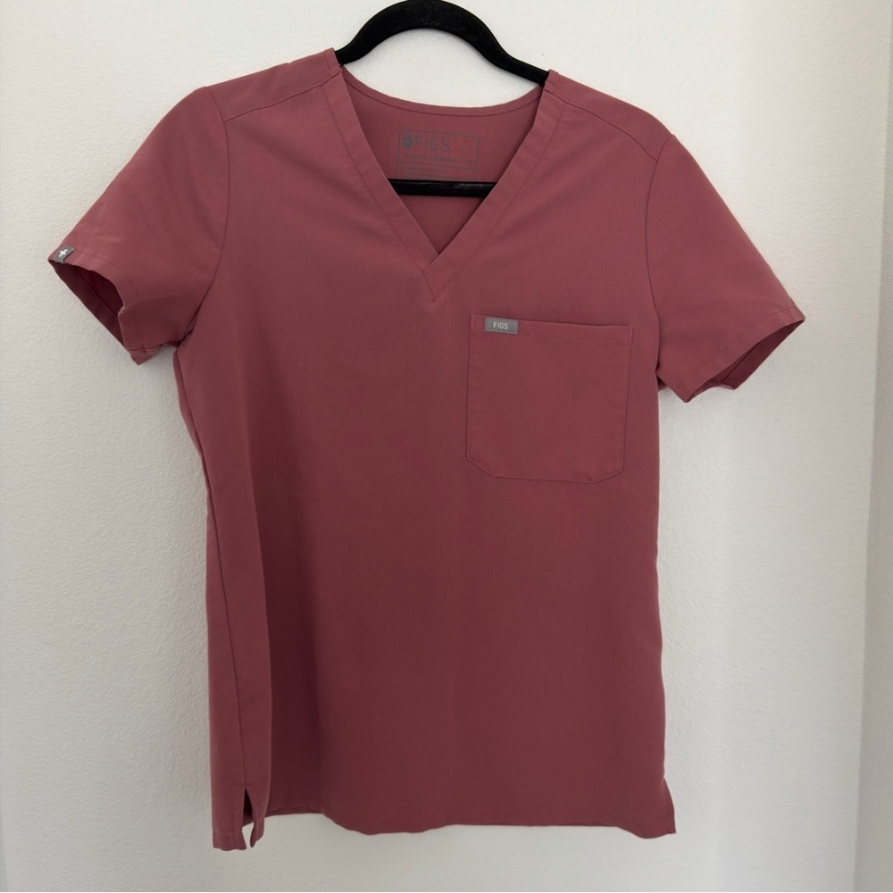 FIGS Catarina Scrub Short Sleeves Top Mauve Pink One Pocket V Neck Size XS Women